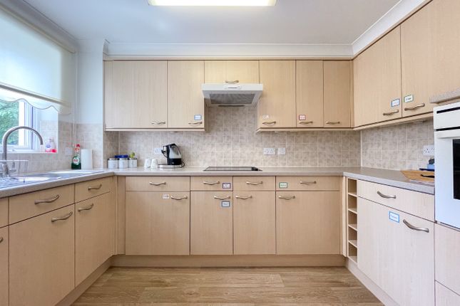 Flat 11, Nelson Court, Gravesend photo 3