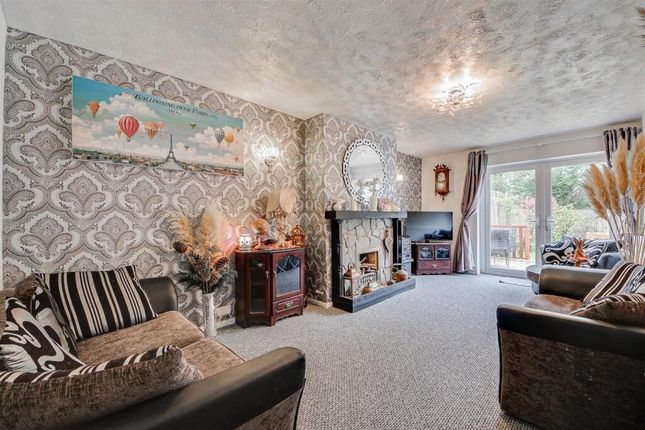 26 Lancaster Drive, Southport, Lancashire photo 2
