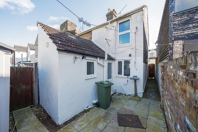 End terrace house for sale in Fielding Street, Faversham