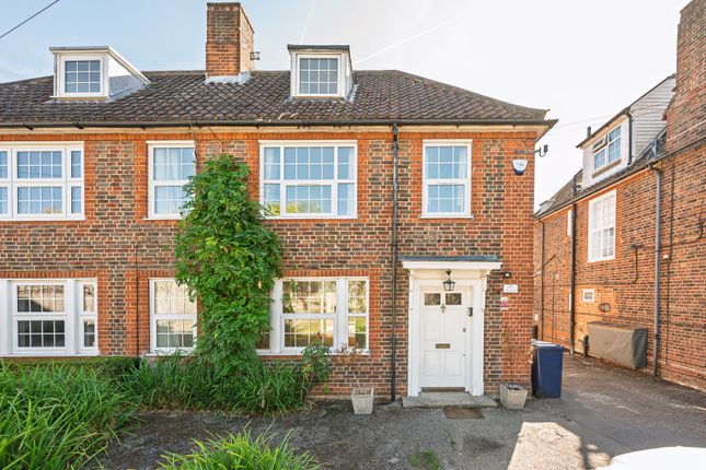 Southway, North Finchley photo 3