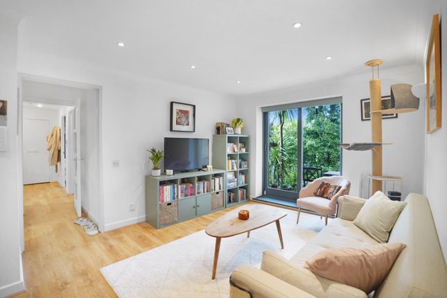 F6, Carlton Place, 32, Kingswood Drive, London photo 2