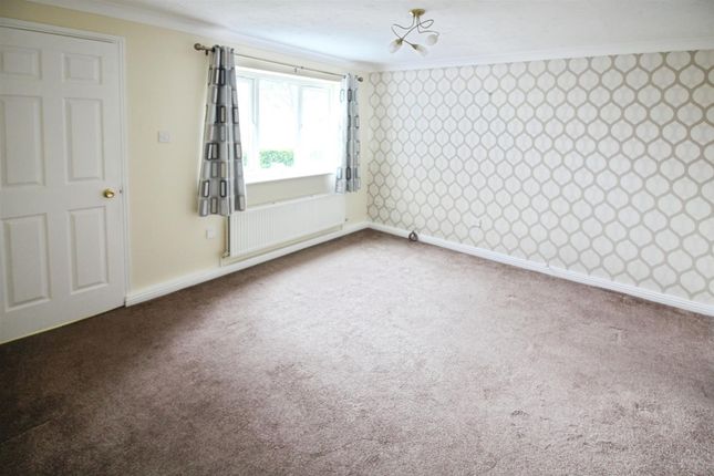 64, Wordsworth Drive, Leeds photo 2