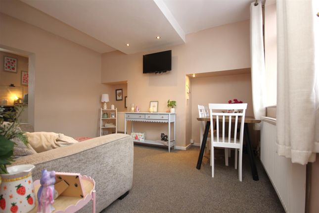 37, Kings Road, Rushden photo 3