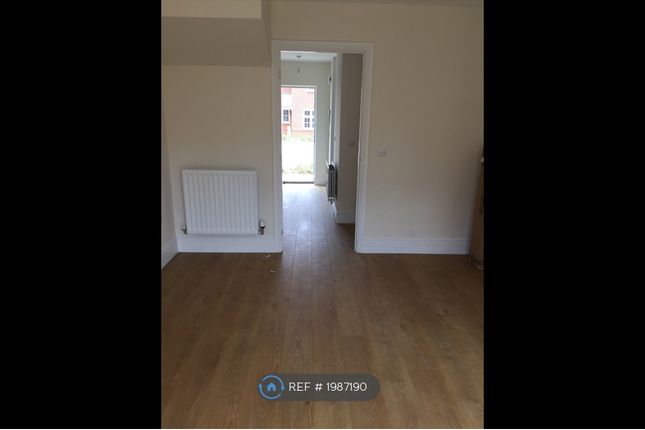 End terrace house to rent in St Edmunds Way, Cambridge