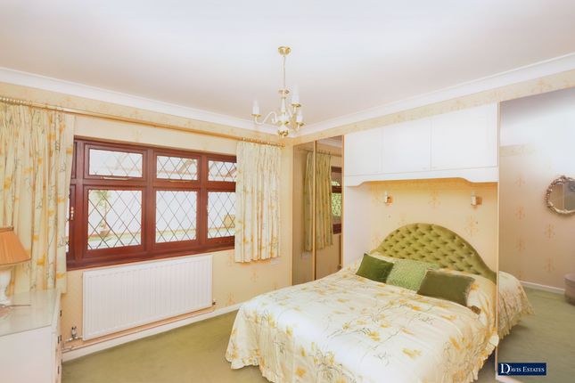Bungalow for sale in Green Glades, Emerson Park, Hornchurch