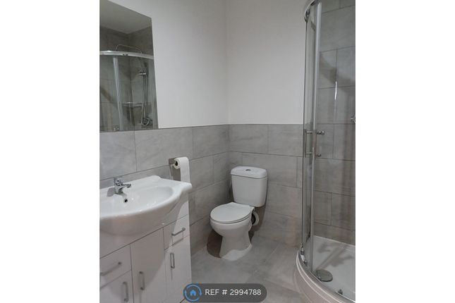 Self Contained Flat  Chapel St, Stafford photo 5