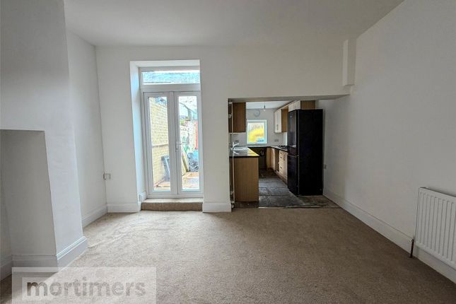 19, Orchard Street, Blackburn photo 3