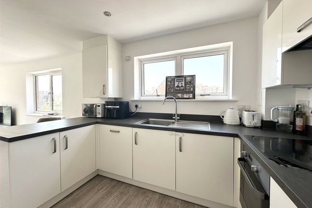 38, Flint Rise, Ebbsfleet Valley photo 3