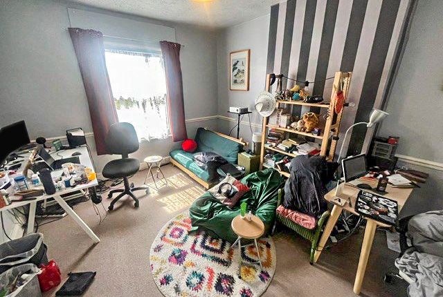 16a, High Road, Chilwell photo 3