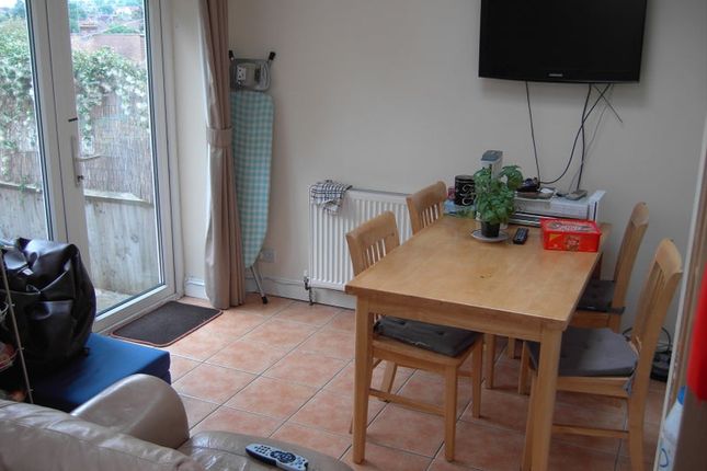 Thumbnail Room to rent in Parkside Gardens, Barnet
