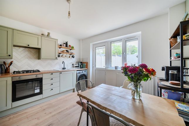 107, Happy Island Way, Bridport photo 4