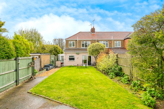 End terrace house for sale in London Road, Dunstable, Bedfordshire