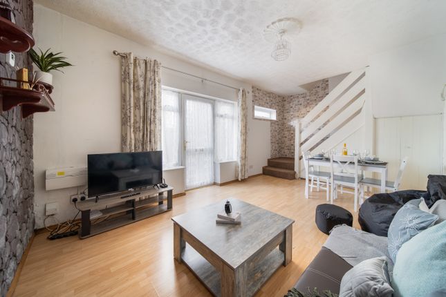 Duplex to rent in Frederick Street, Luton