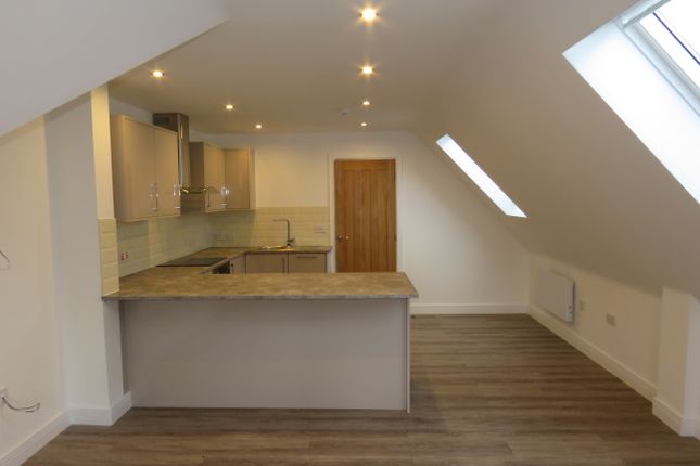 Flat 4, Birmingham photo 3