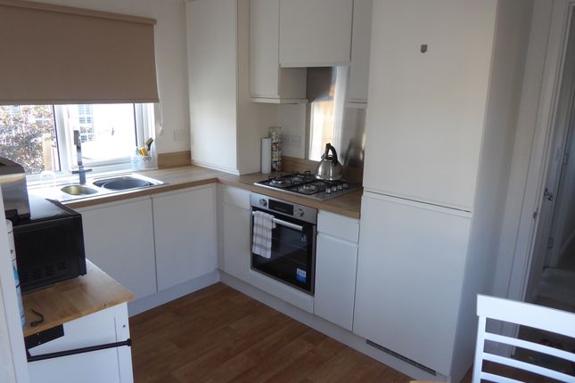 17 The Rowans, Woodbine Close, Waltham Abbey photo 2