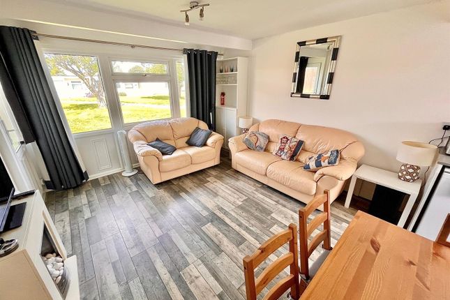 128 Beach Road Chalet Park, Beach Road, Great Yarmouth photo 3