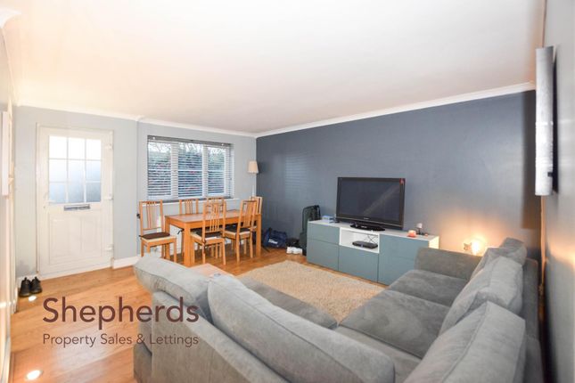9 Napier Court, Flamstead End Road, Cheshunt photo 3