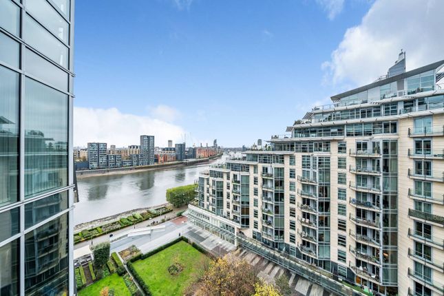Flat for sale in Baltimore House, Battersea, London