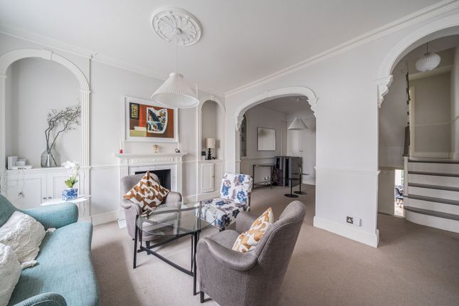 Sterling Street, Knightsbridge photo 2