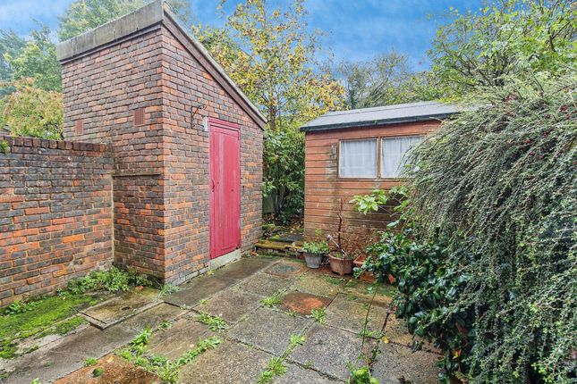 Terraced house for sale in Meadow Way, Leighton Buzzard