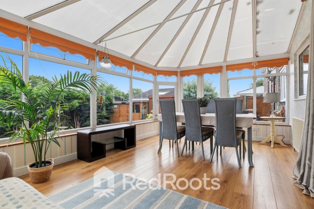 9 Brookfields, Netherton, West Yorkshire photo 4