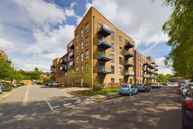 Thumbnail Flat for sale in Lancaster House, Apsley