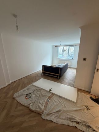 Waterford Court, Leeland Terrace, London photo 3