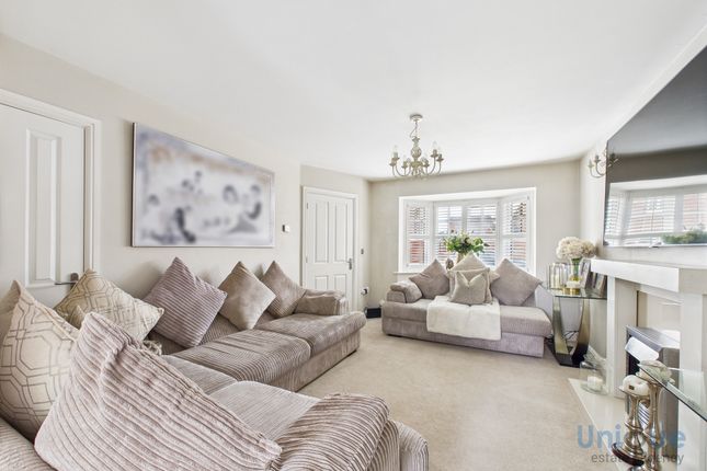 45, Buckley Grove, Lytham St. Annes photo 3