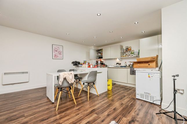 Flat 502, The Quadrant, 150, Sand Pits, Birmingham photo 2