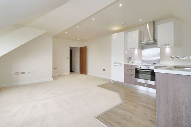 1-bed flat on 14 Lyon Court, Lyon Road, Walton-on-Thames, £249,950