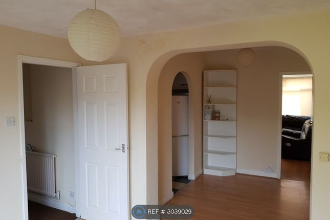 Waincliffe Drive, Leeds photo 3