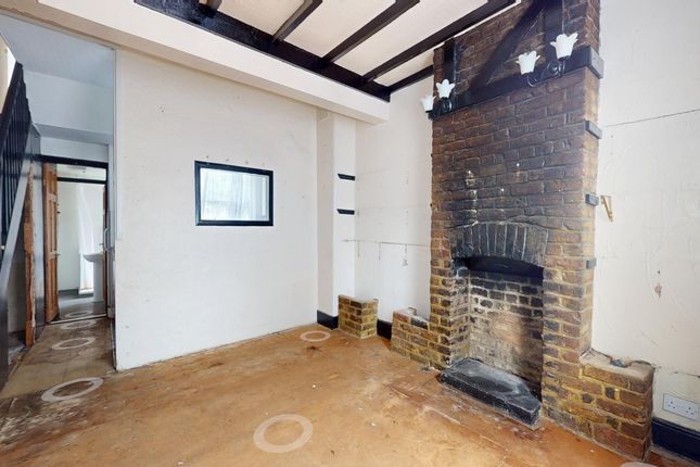 249 Eversleigh Road, London photo 3