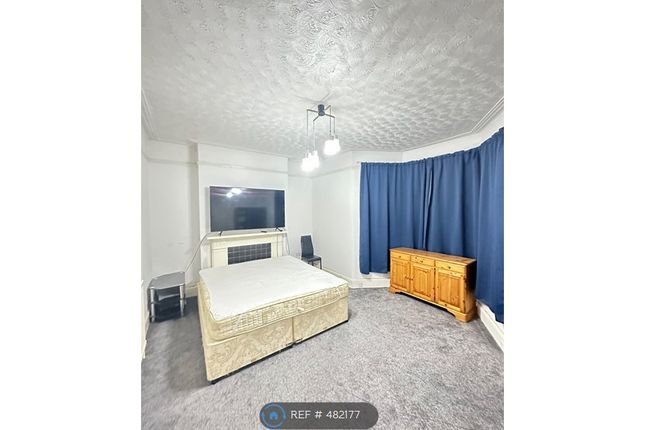 Thumbnail Room to rent in Blythswood Road, Ilford