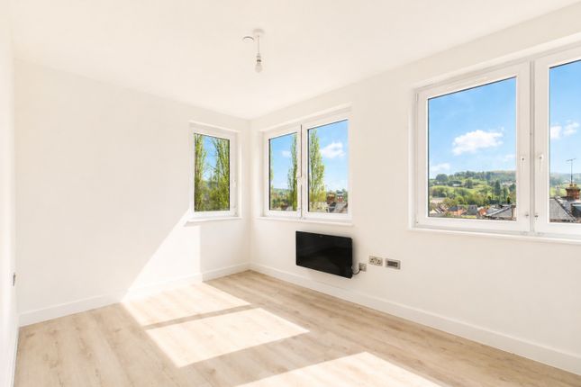 Flat 17, Tricorn House, Westward Road, Stroud photo 3