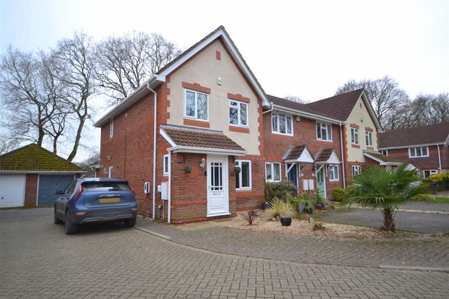 End terrace house for sale in Hainault Drive, Verwood