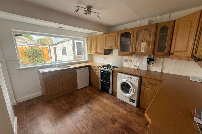 14, Hazel Grove, Louth photo 3