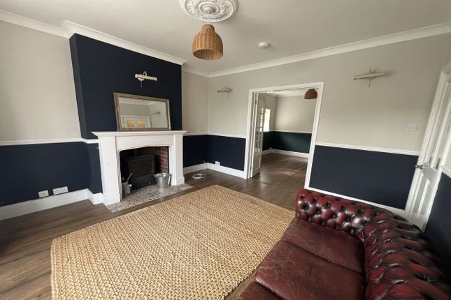 6, Wyndham Road, Abergavenny photo 2