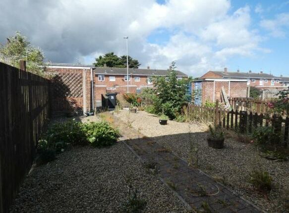 Terraced house to rent in Briardale, Bedlington