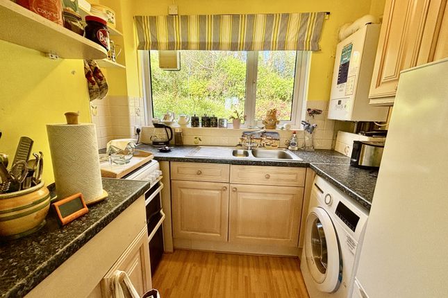 3 Quarry Gardens, Tredarvah, Penzance photo 5