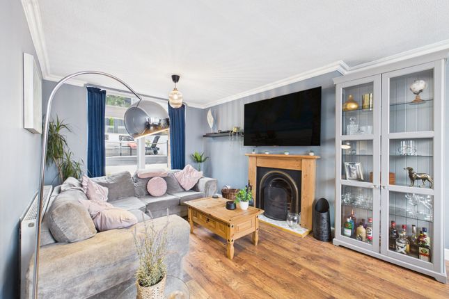 15 Palmer Crescent, Nottingham photo 2