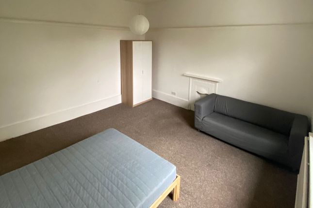 Room to rent in Anerley Park, Penge