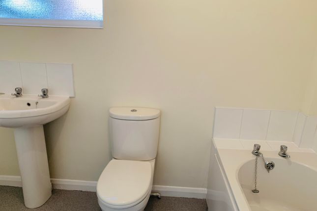 7, Doncaster Road, SCUNTHORPE photo 4