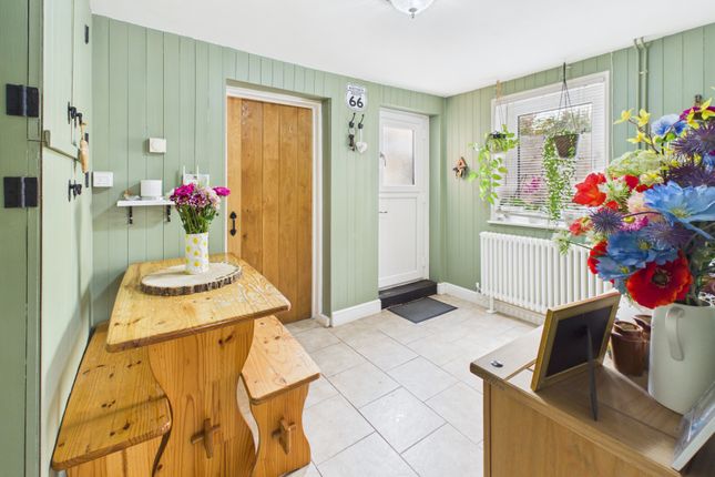 Lyn Cottage, High Street, Rattlesden photo 4