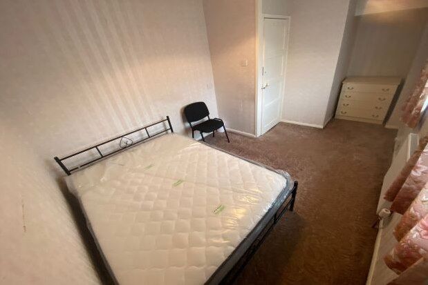 Thumbnail Room to rent in Fairfax Road, Wolverhampton