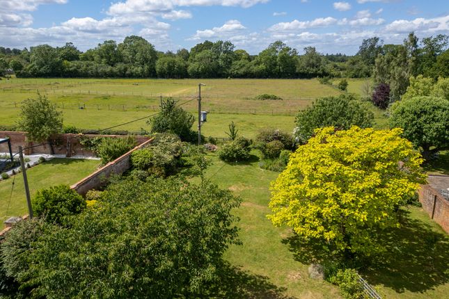 Westerley, Grange Lane, Hartley Wintney photo 4