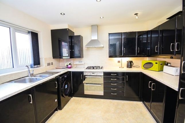 3 Langshaw Street, Salford photo 4