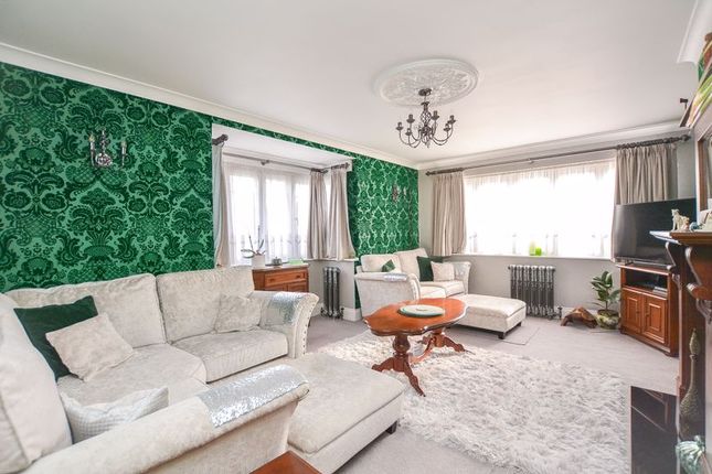 21, Glynde Way, Southend-On-Sea photo 4