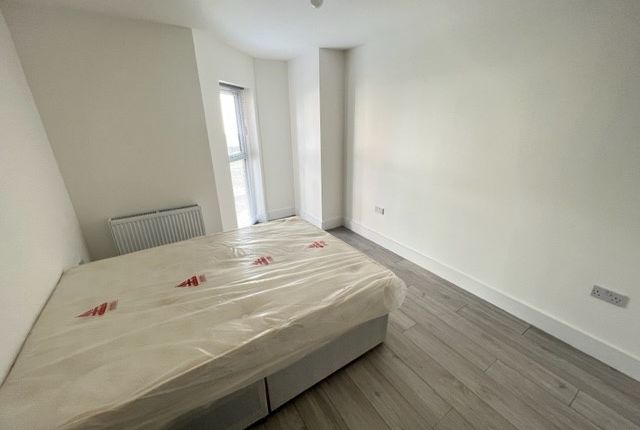 55 The Balbirs, Portswood Road, Southampton photo 4
