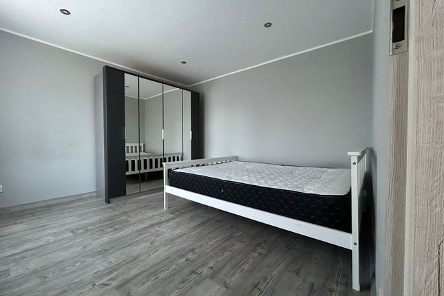 Flat 1, 351-357, Holbrook Lane, Coventry photo 5