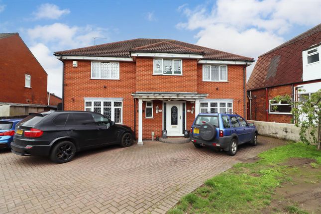Thumbnail Detached house for sale in First Lane, Hessle